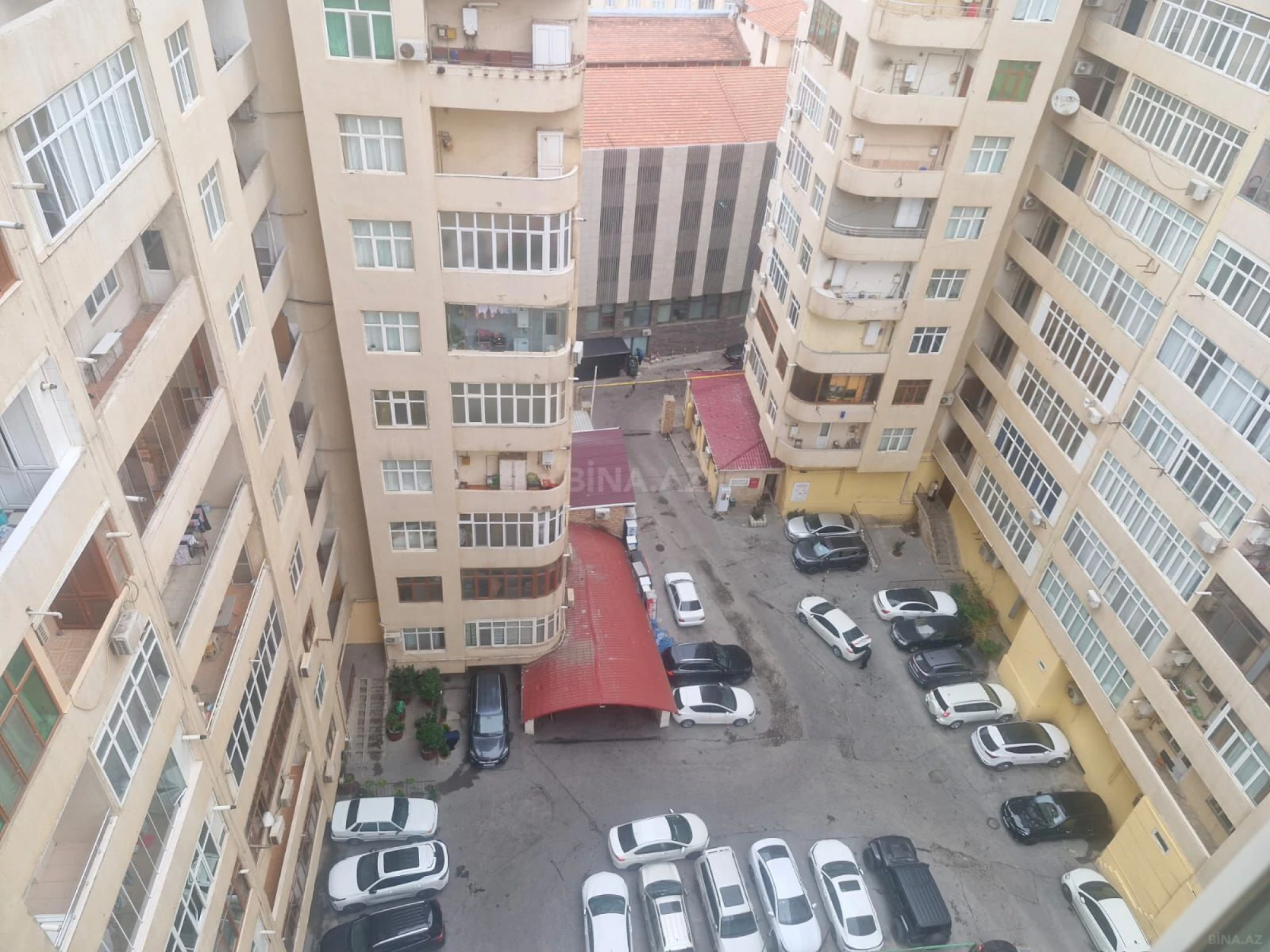 Satılır 2 otaqlı mənzil 100 m²