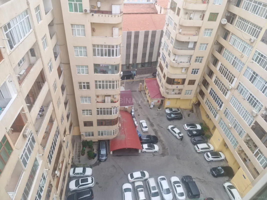 Satılır 2 otaqlı mənzil 100 m²