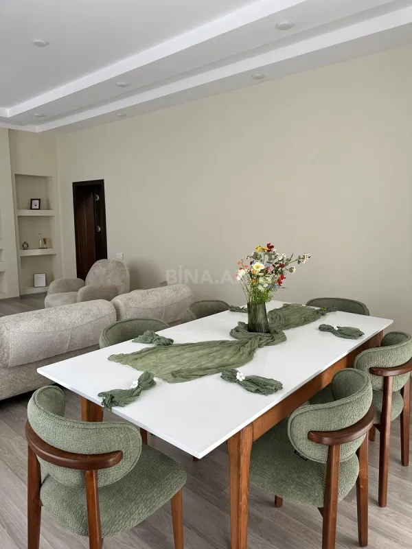 Satılır 4 otaqlı həyət evi 200 m²