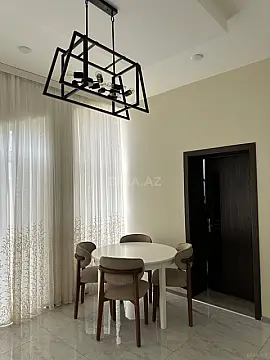 Satılır 4 otaqlı həyət evi 200 m²
