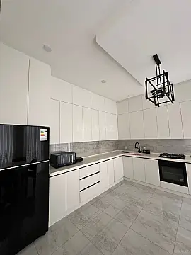 Satılır 4 otaqlı həyət evi 200 m²
