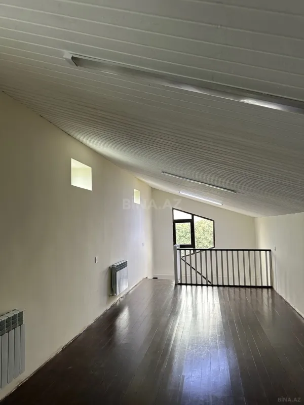Satılır 4 otaqlı həyət evi 200 m²