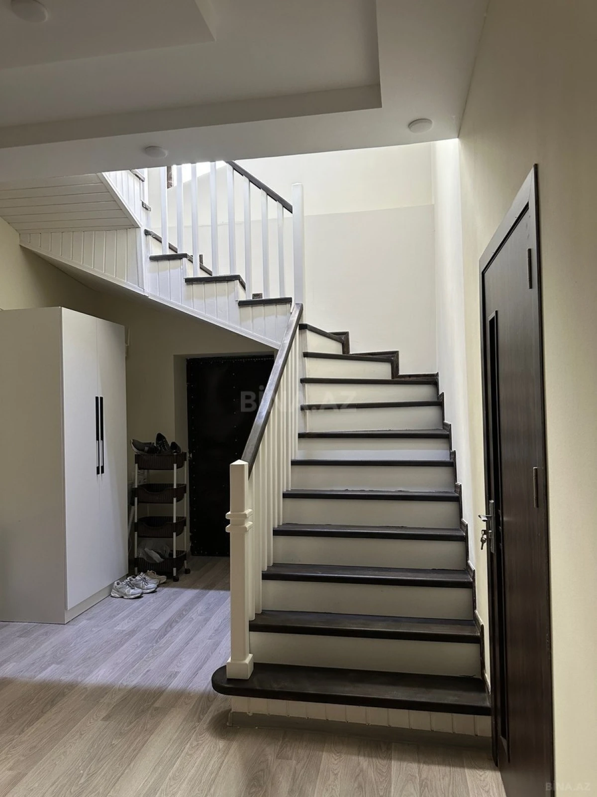 Satılır 4 otaqlı həyət evi 200 m²