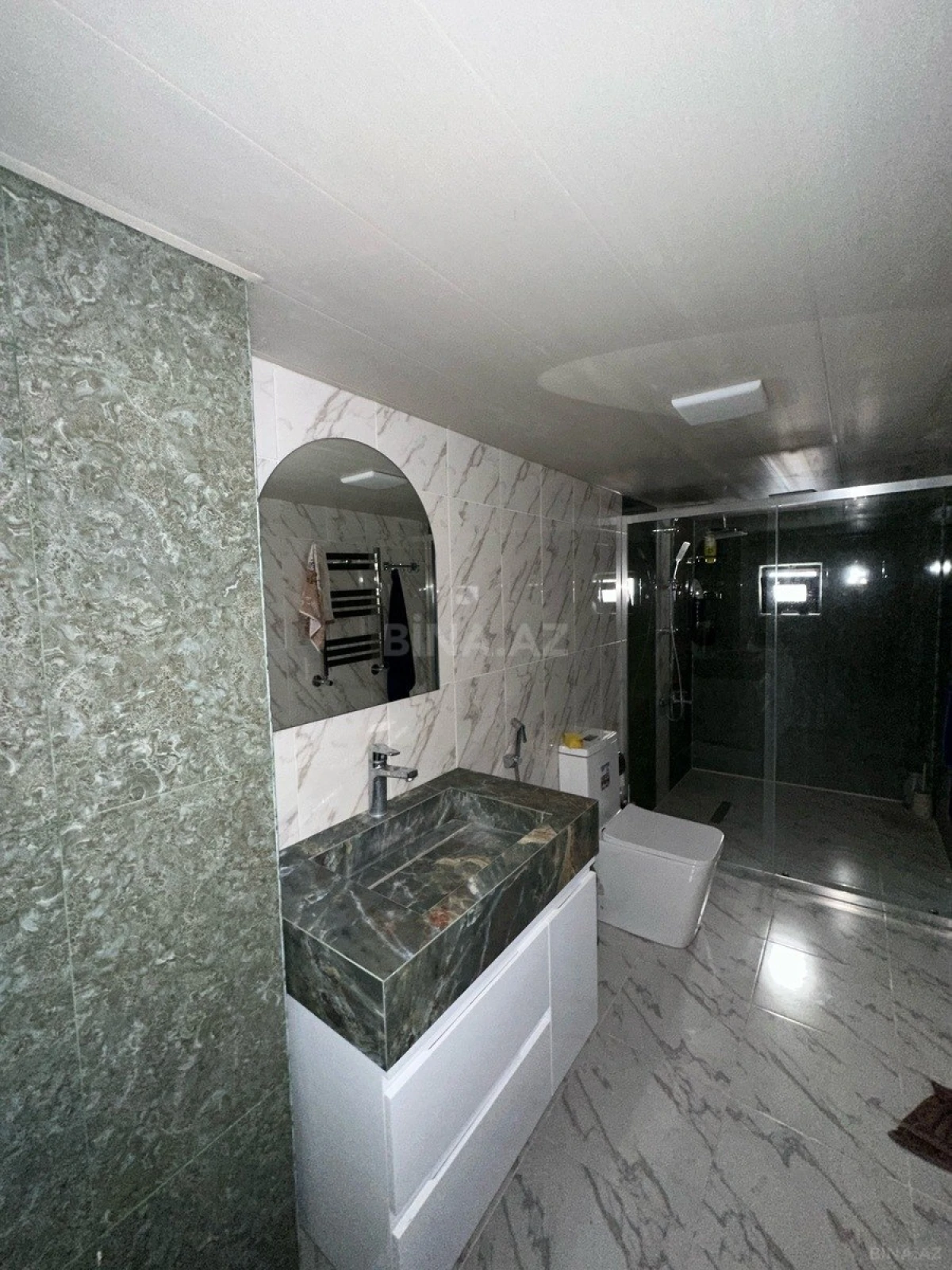 Satılır 4 otaqlı həyət evi 200 m²