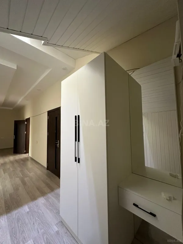 Satılır 4 otaqlı həyət evi 200 m²