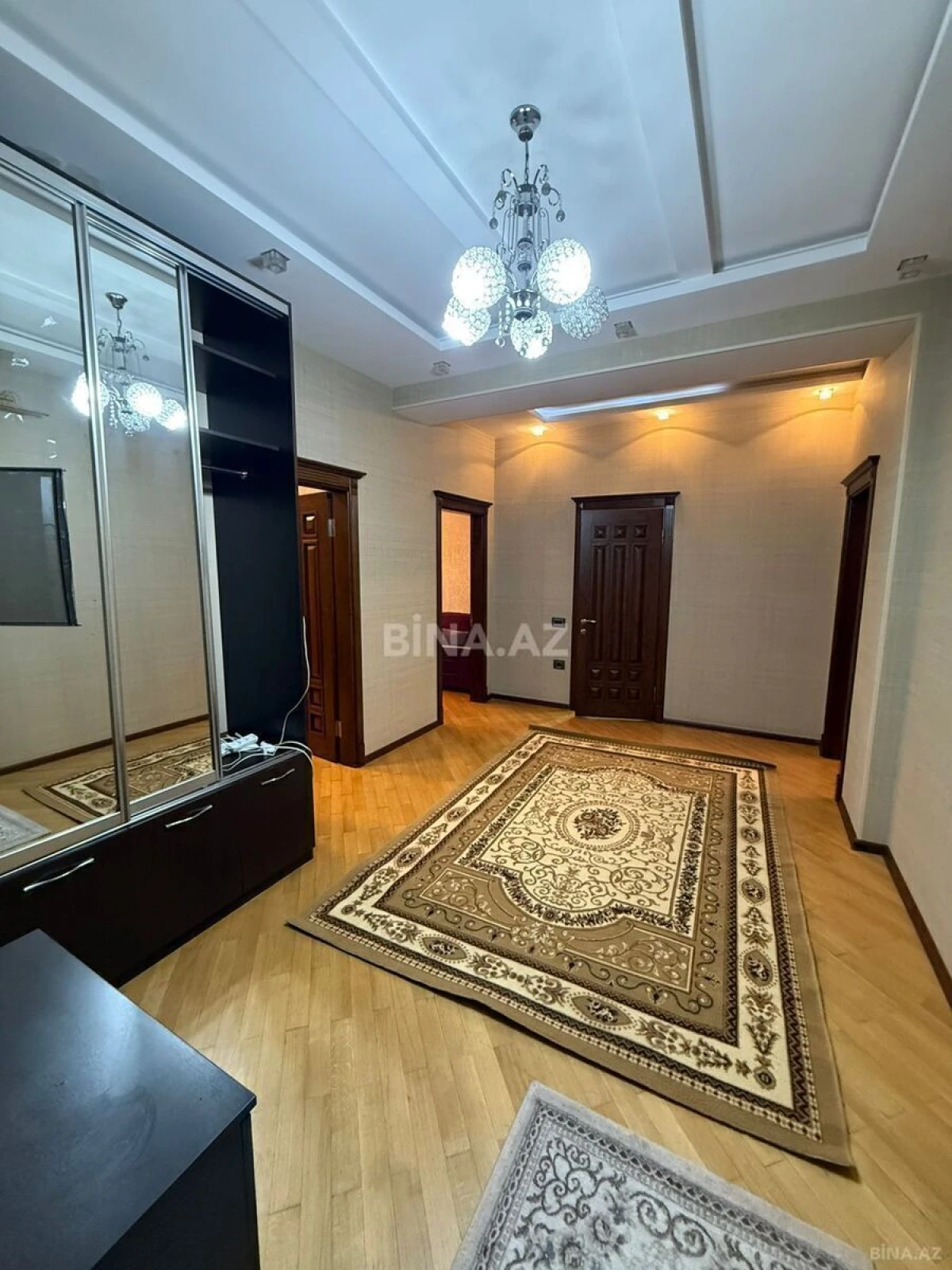 Kirayə verilir 3 otaqlı mənzil 102 m²