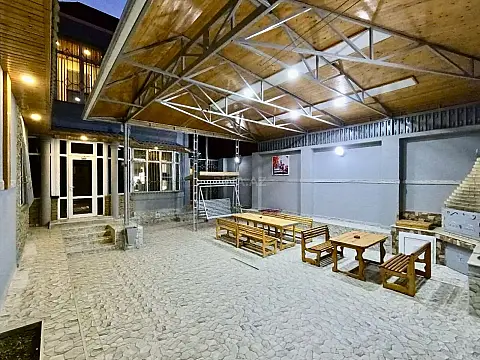 Satılır 8 otaqlı həyət evi 300 m² — Bakı, Qaraçuxur 8 otaq 300.00 m²