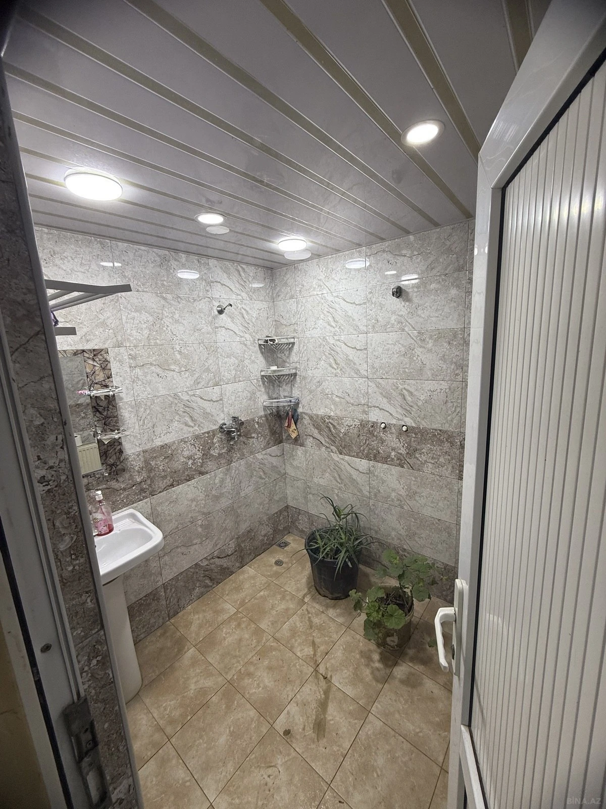 Kirayə verilir 3 otaqlı həyət evi 65 m²