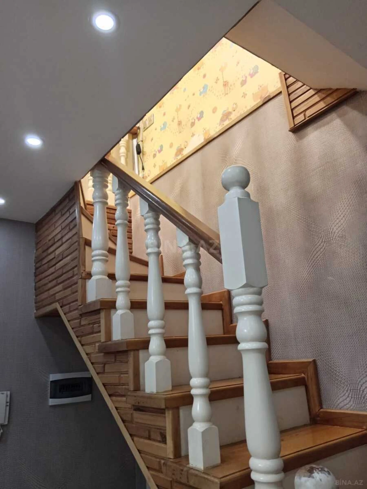 Satılır 3 otaqlı mənzil 105 m²