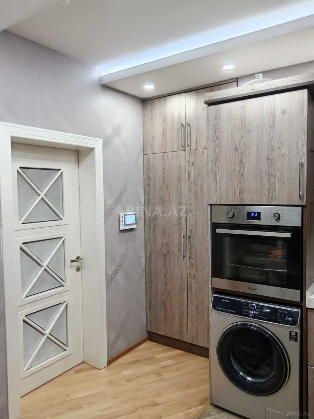 Satılır 3 otaqlı mənzil 105 m²