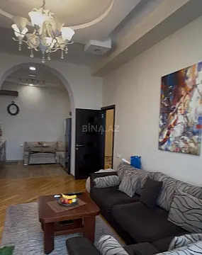 Satılır 2 otaqlı mənzil 82 m²
