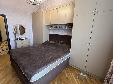 Satılır 2 otaqlı mənzil 82 m²