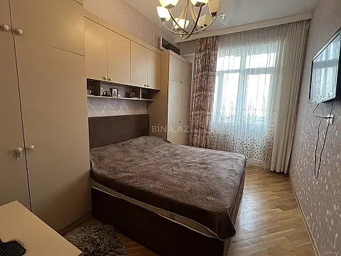 Satılır 2 otaqlı mənzil 82 m²