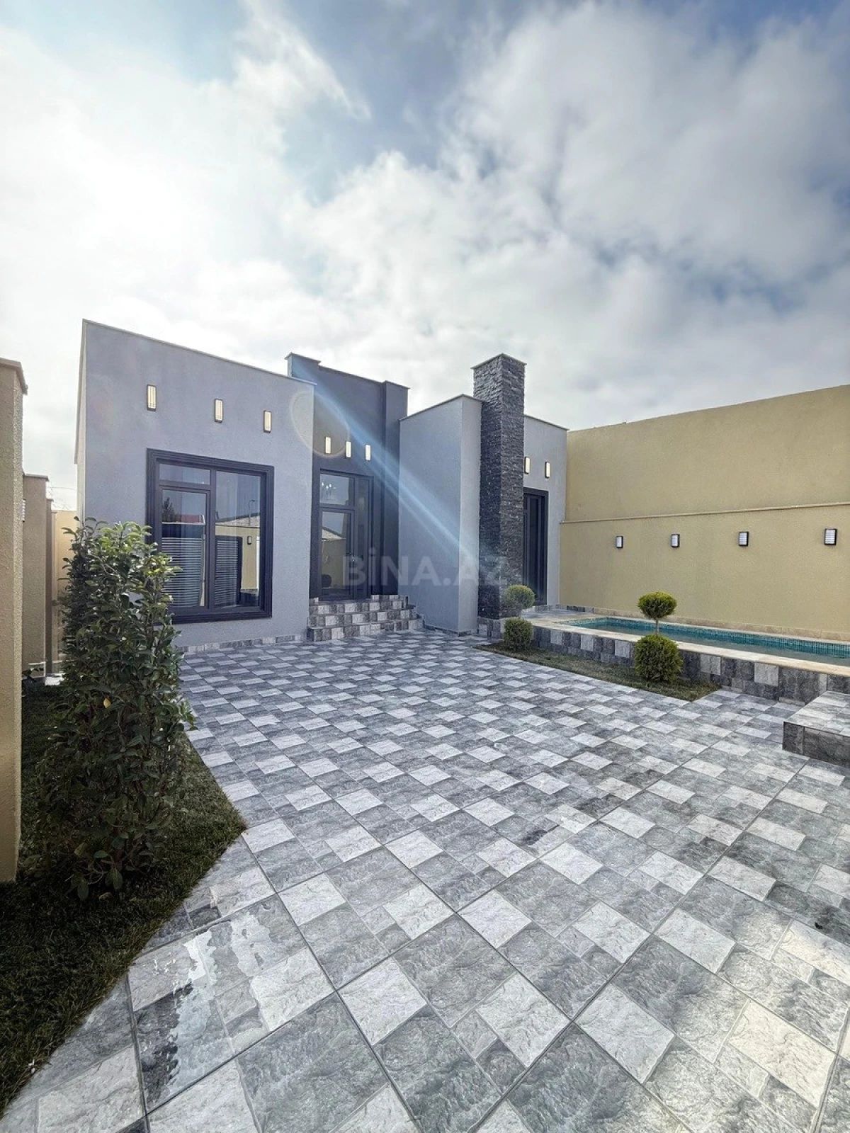 Satılır 3 otaqlı həyət evi 100 m²