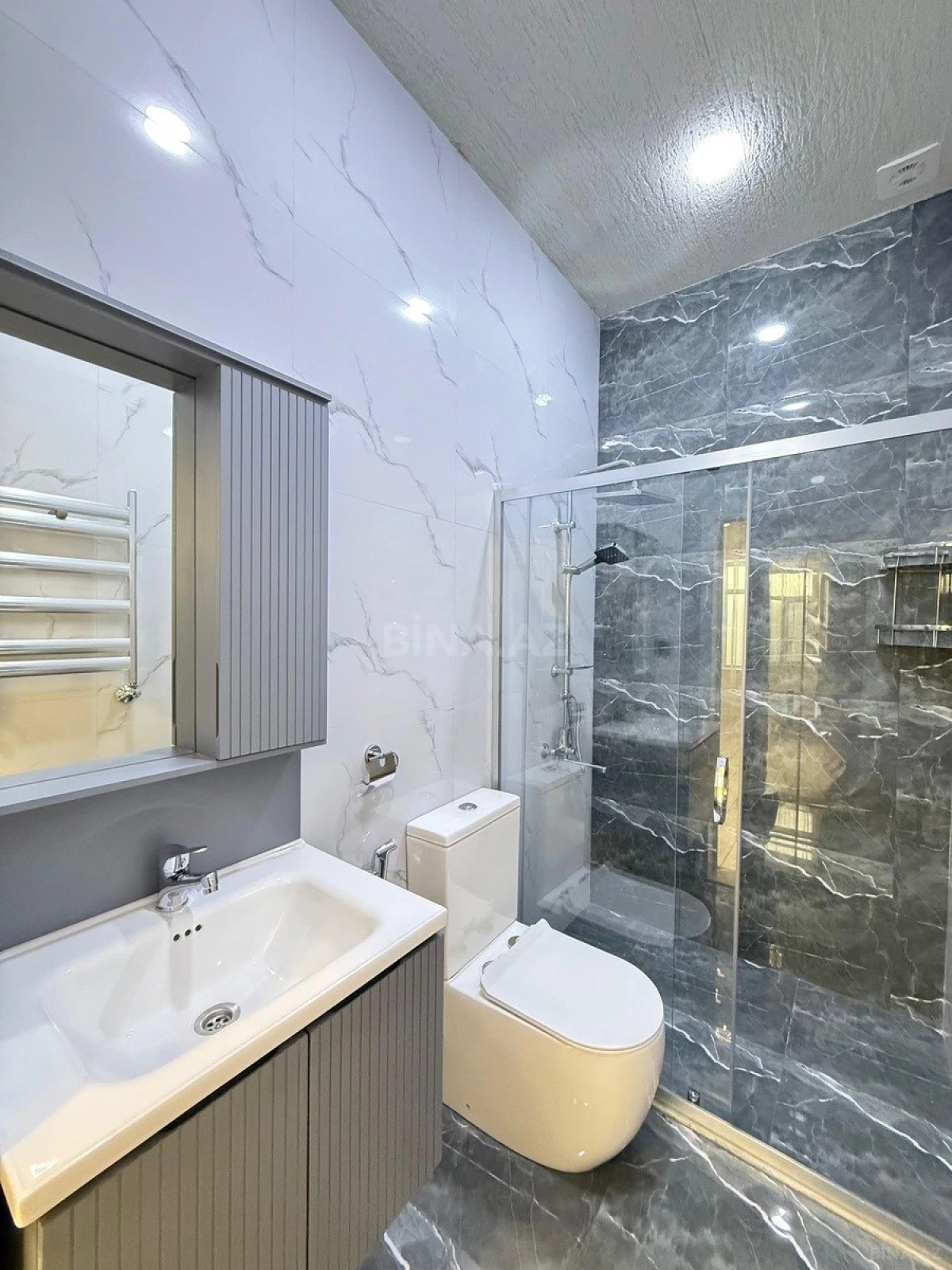 Satılır 4 otaqlı həyət evi 150 m²