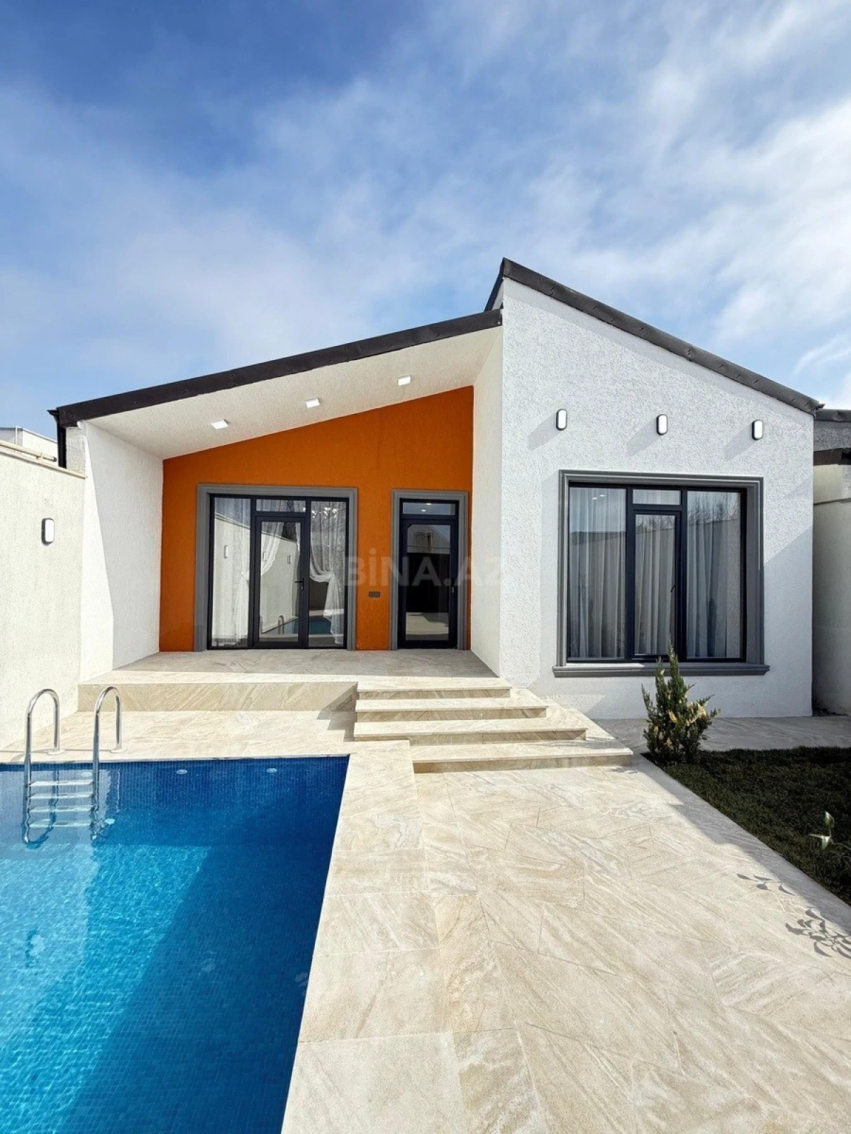 Satılır 4 otaqlı həyət evi 150 m²