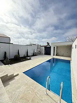 Satılır 4 otaqlı həyət evi 150 m²