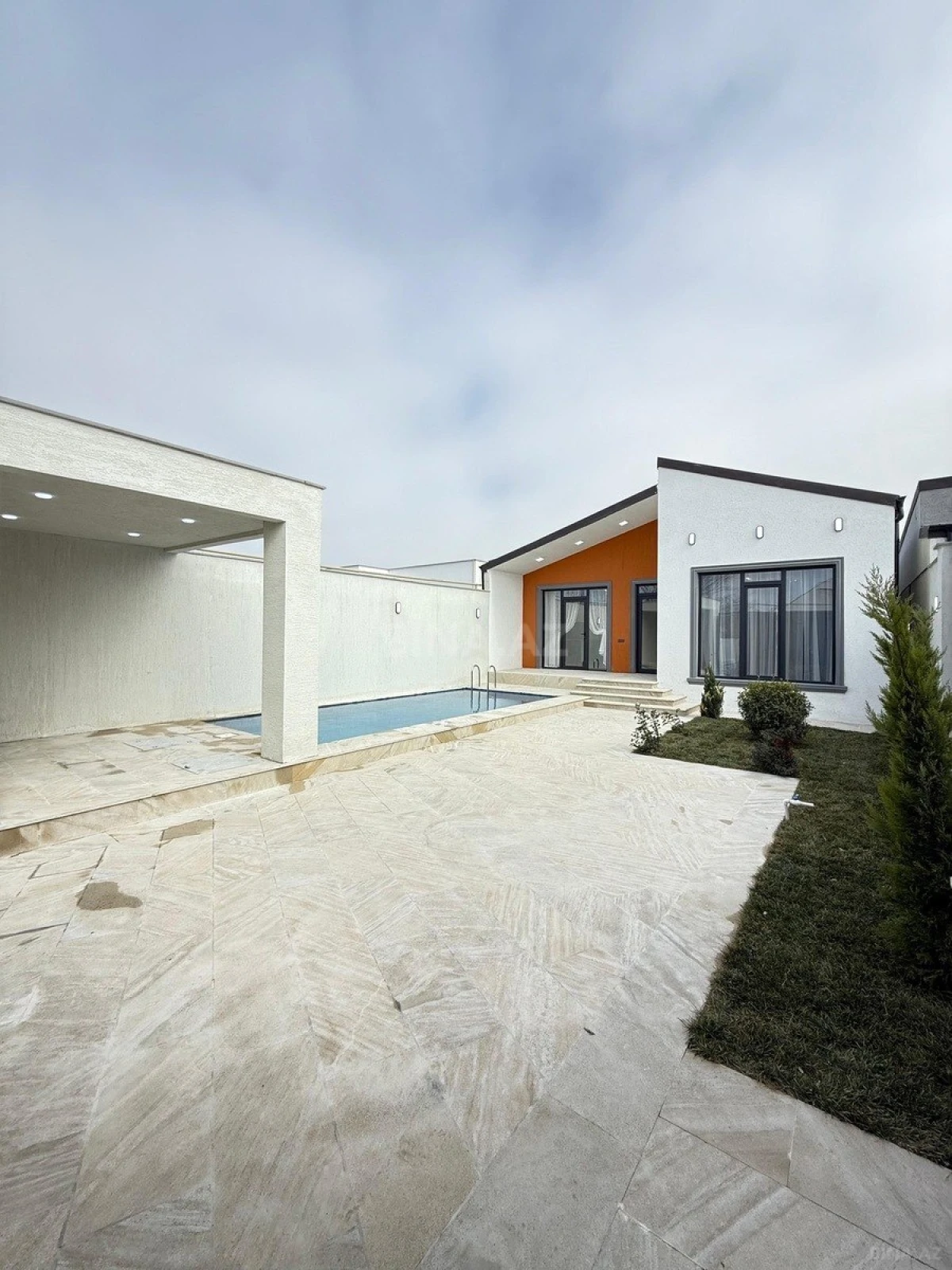 Satılır 4 otaqlı həyət evi 150 m²