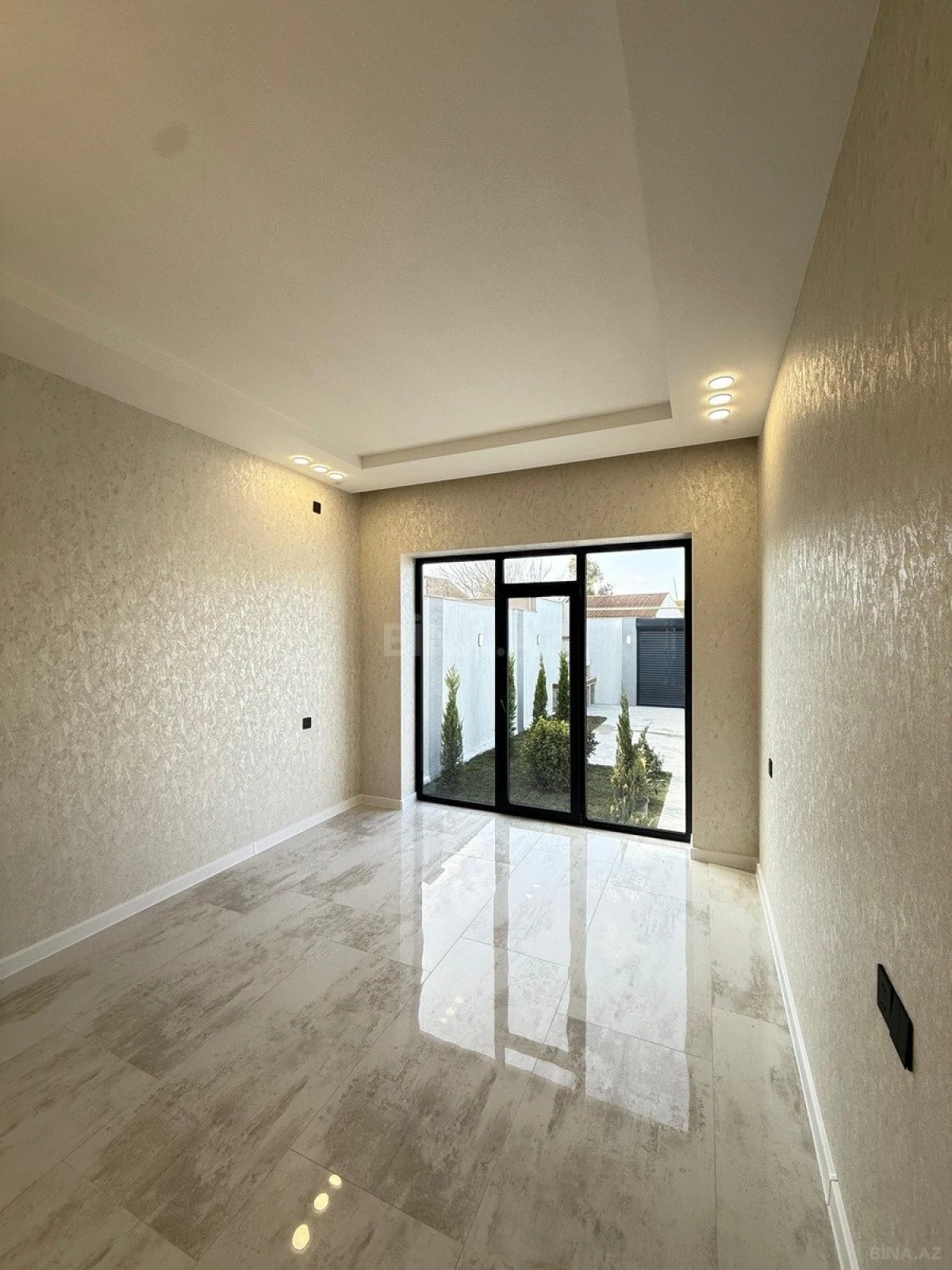 Satılır 4 otaqlı həyət evi 150 m²