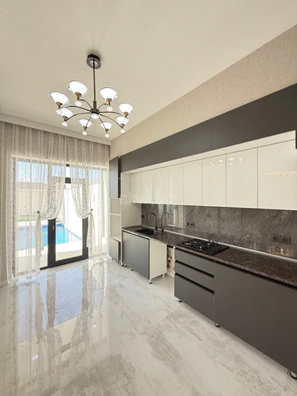 Satılır 4 otaqlı həyət evi 150 m²