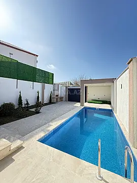 Satılır 4 otaqlı həyət evi 150 m²