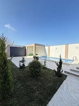Satılır 4 otaqlı həyət evi 150 m²