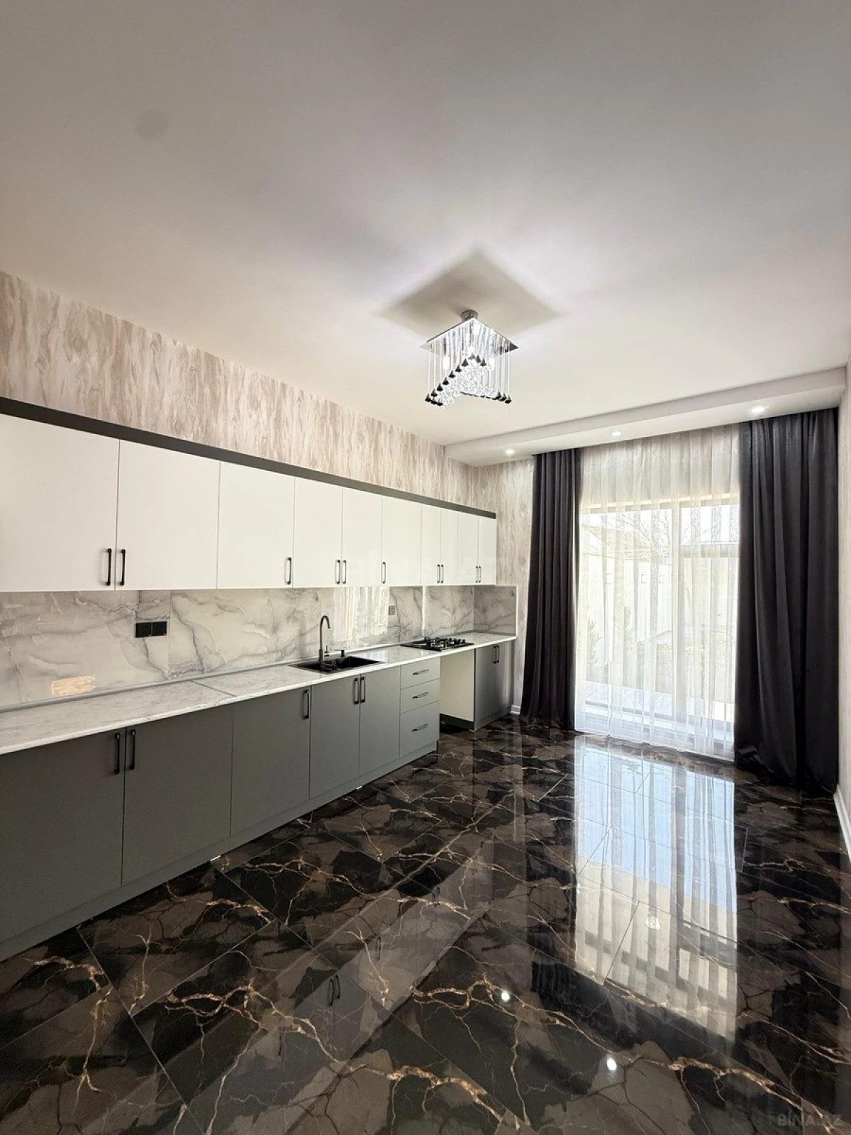 Satılır 4 otaqlı həyət evi 150 m²