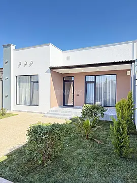 Satılır 4 otaqlı həyət evi 150 m²