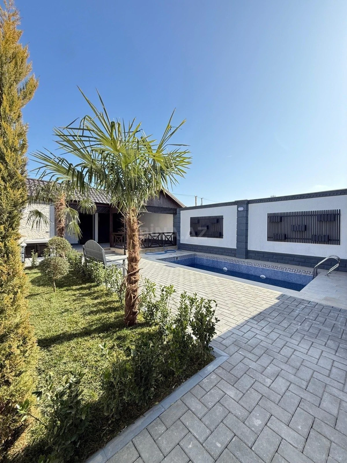 Satılır 4 otaqlı həyət evi 140 m²