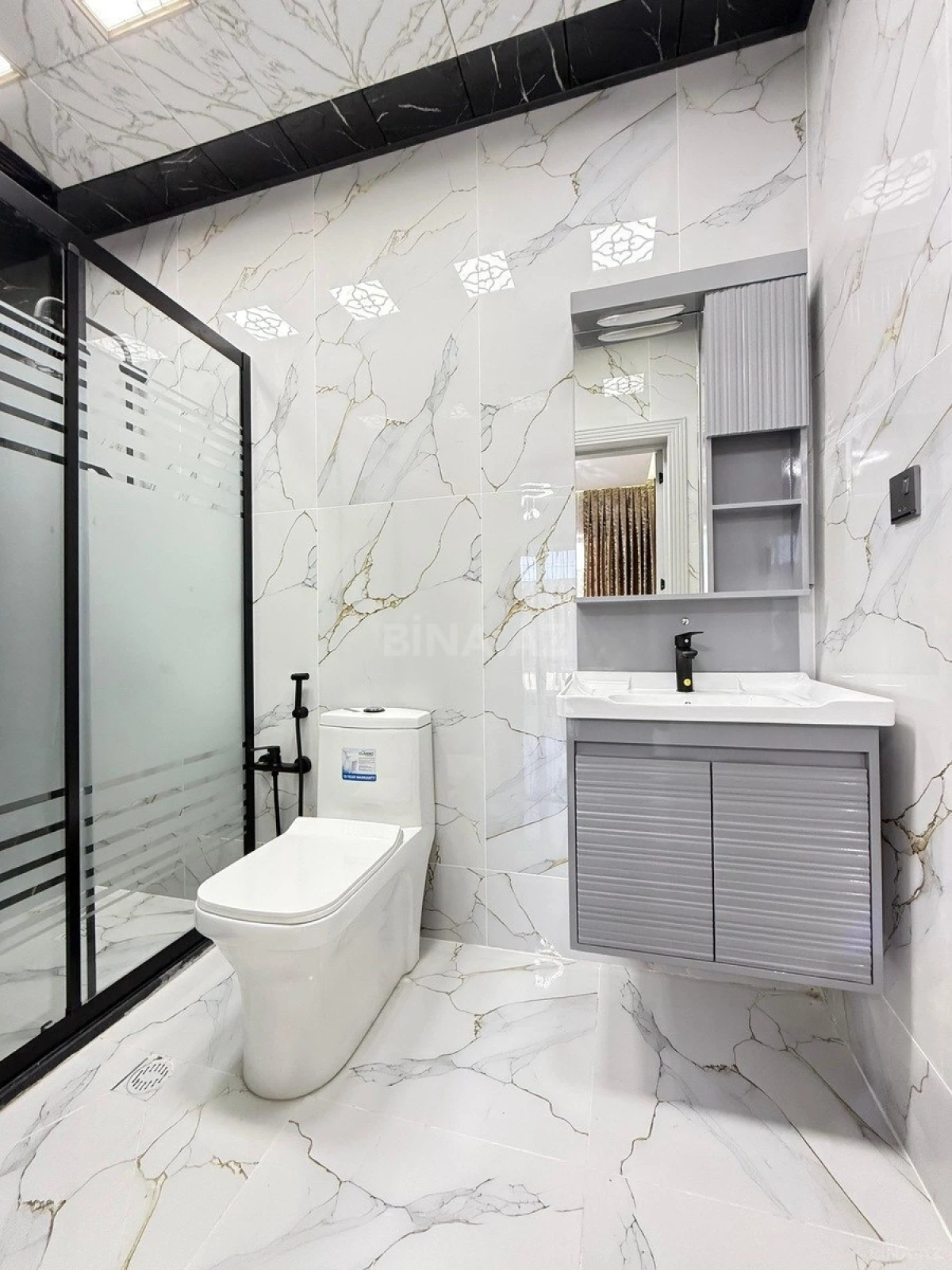 Satılır 4 otaqlı həyət evi 140 m²