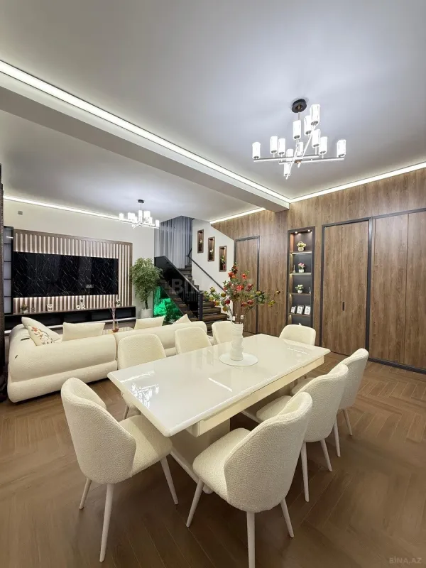 Satılır 5 otaqlı həyət evi 240 m²
