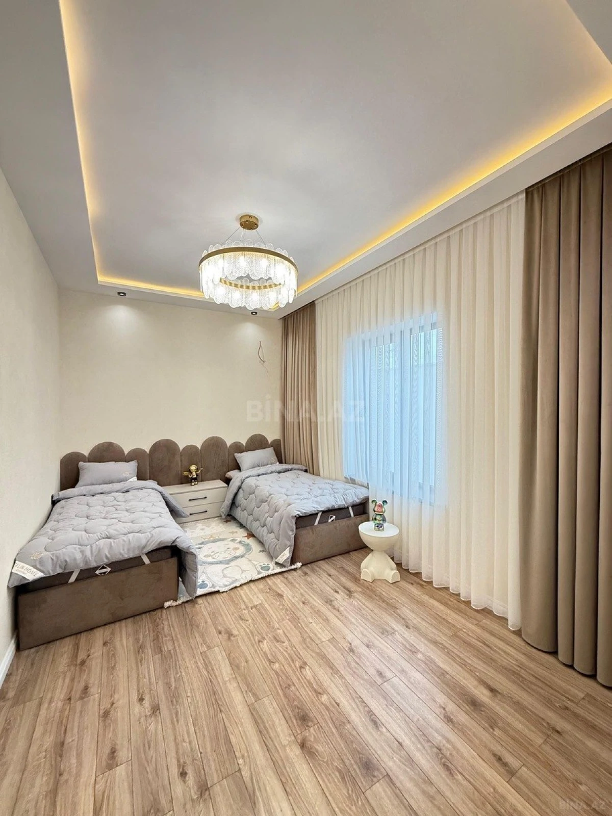 Satılır 4 otaqlı həyət evi 140 m²