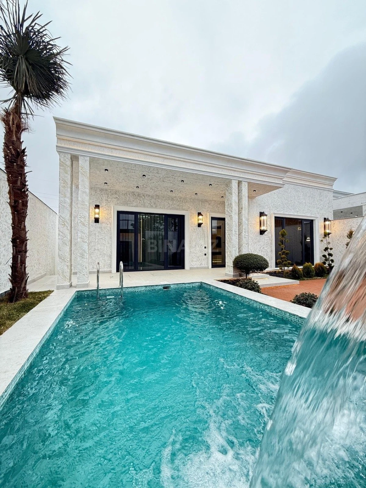 Satılır 4 otaqlı həyət evi 140 m²