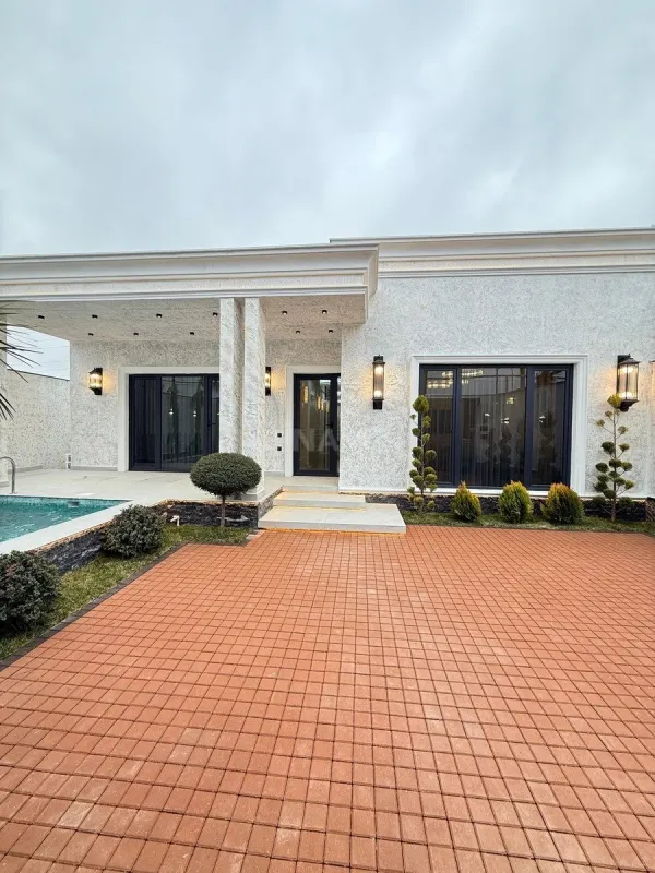 Satılır 4 otaqlı həyət evi 140 m²