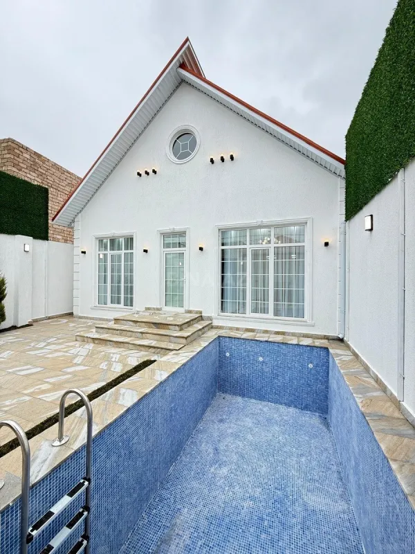 Satılır 4 otaqlı həyət evi 140 m²