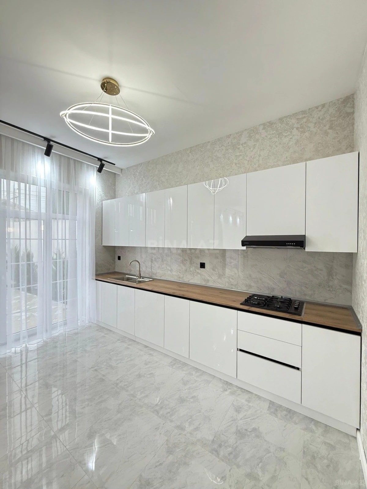 Satılır 4 otaqlı həyət evi 140 m²