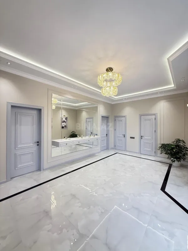 Satılır 5 otaqlı həyət evi 210 m²