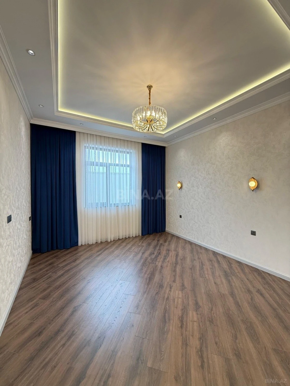 Satılır 5 otaqlı həyət evi 210 m²