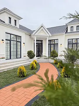 Satılır 5 otaqlı həyət evi 210 m²