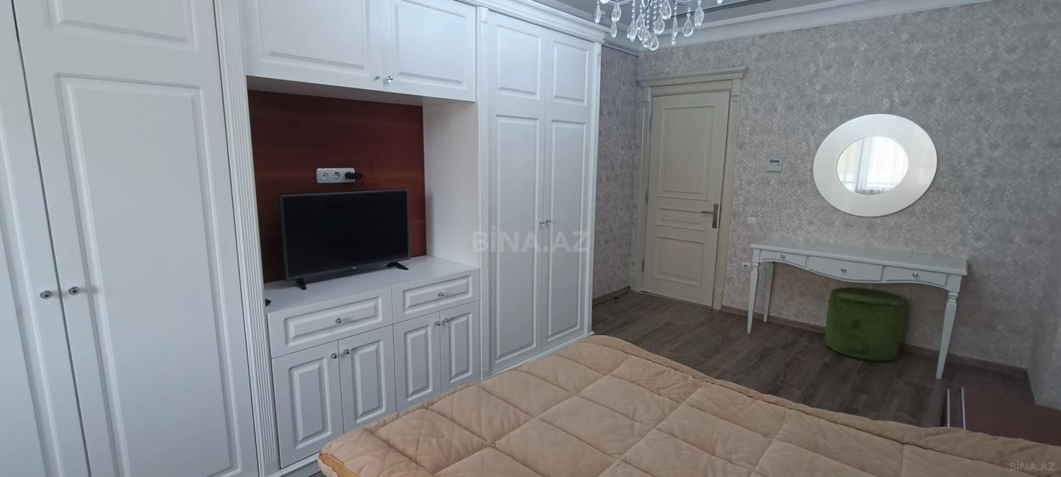 Kirayə verilir 2 otaqlı mənzil 100 m²