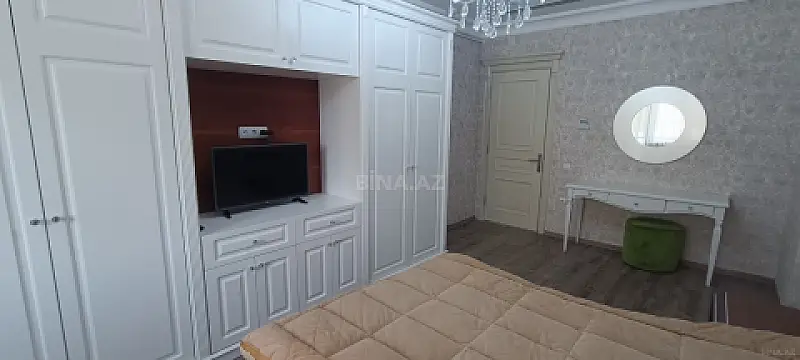 Kirayə verilir 2 otaqlı mənzil 100 m²