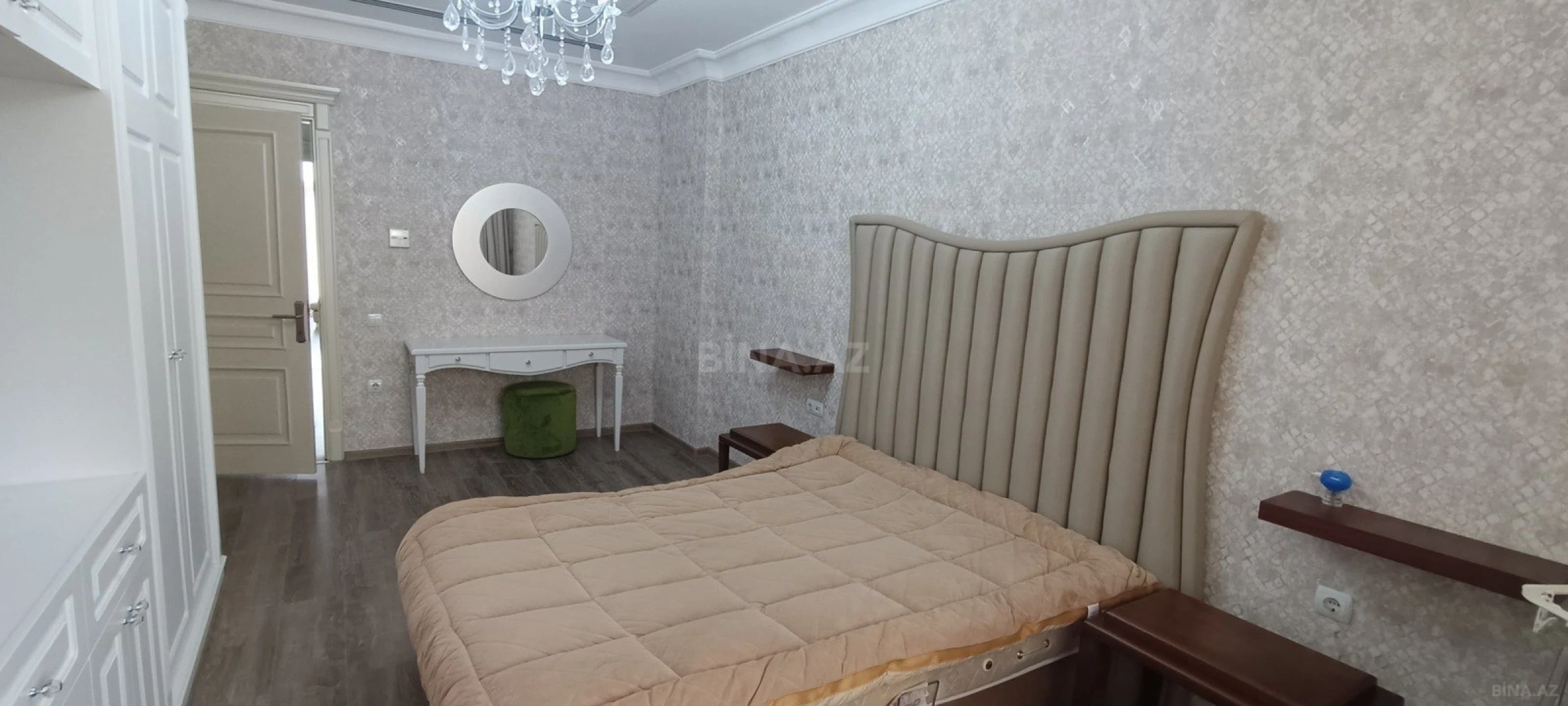 Kirayə verilir 2 otaqlı mənzil 100 m²