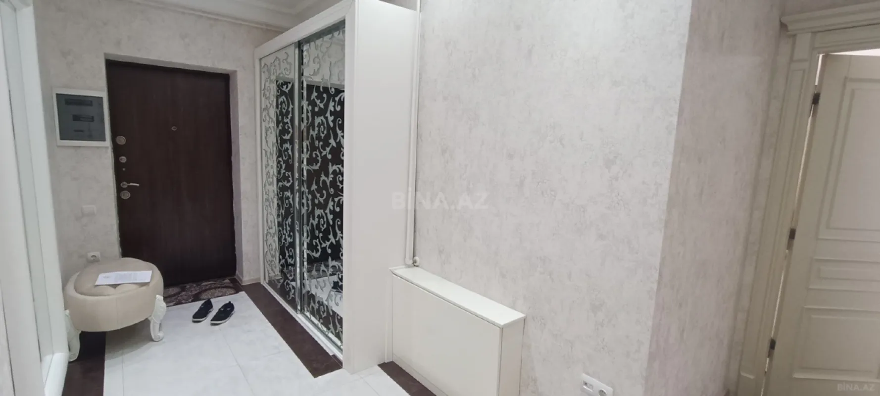 Kirayə verilir 2 otaqlı mənzil 100 m²