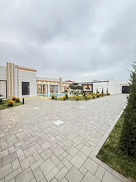 Satılır 5 otaqlı həyət evi 260 m²
