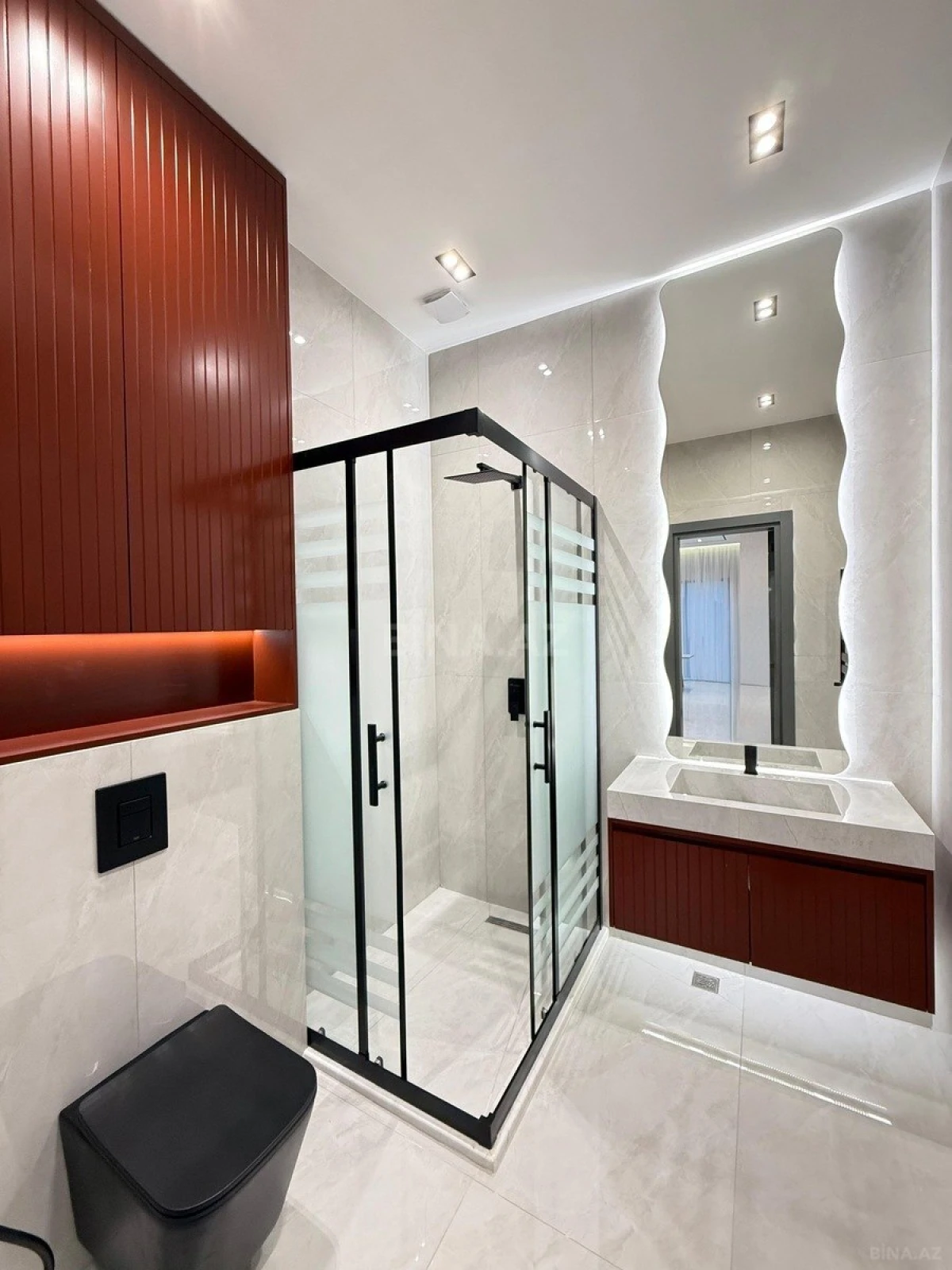 Satılır 5 otaqlı həyət evi 260 m²