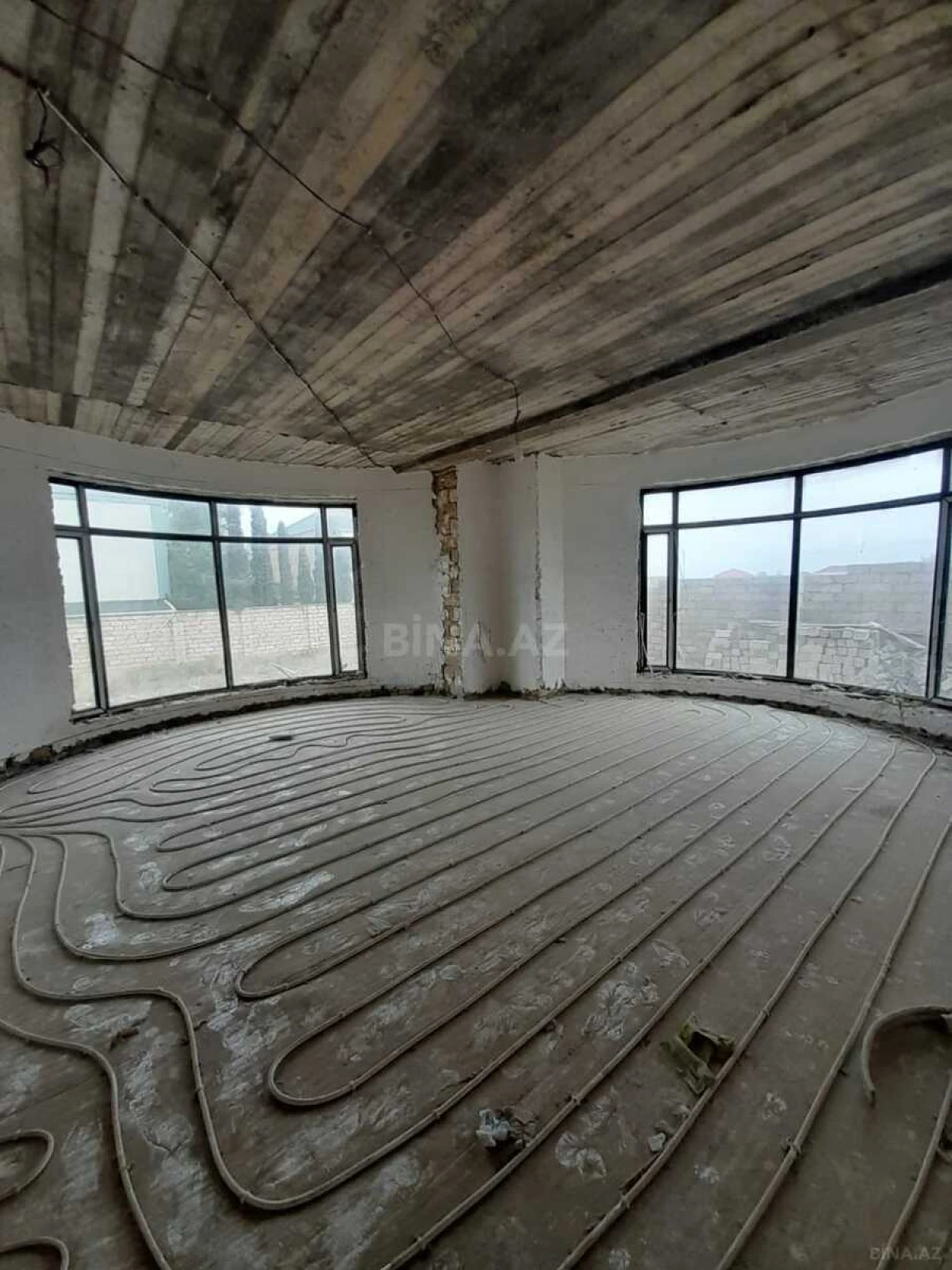 Satılır 6 otaqlı həyət evi 290 m²