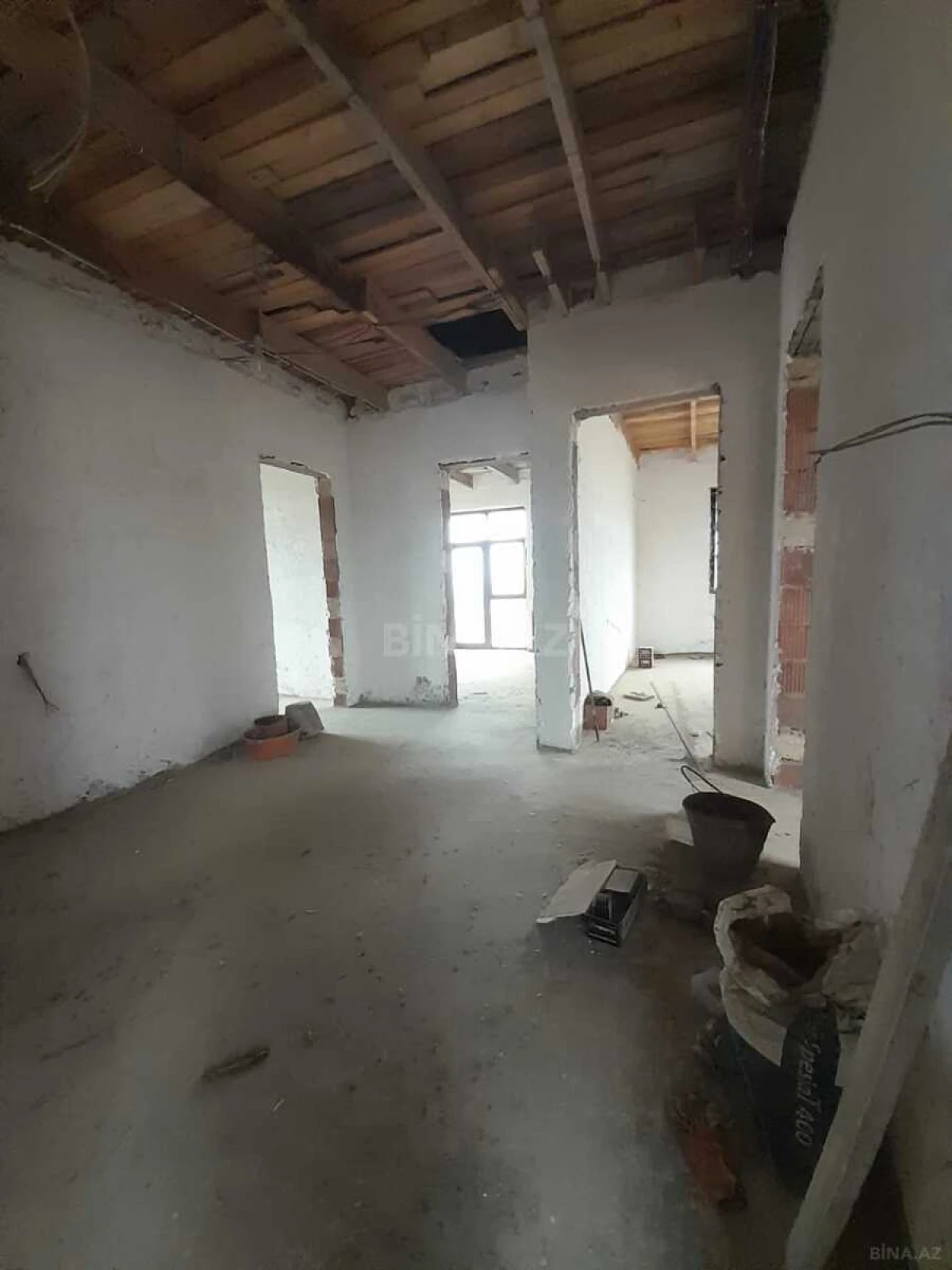 Satılır 6 otaqlı həyət evi 290 m²