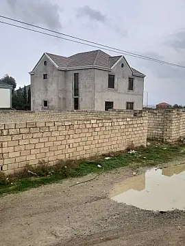 Satılır 6 otaqlı həyət evi 290 m²