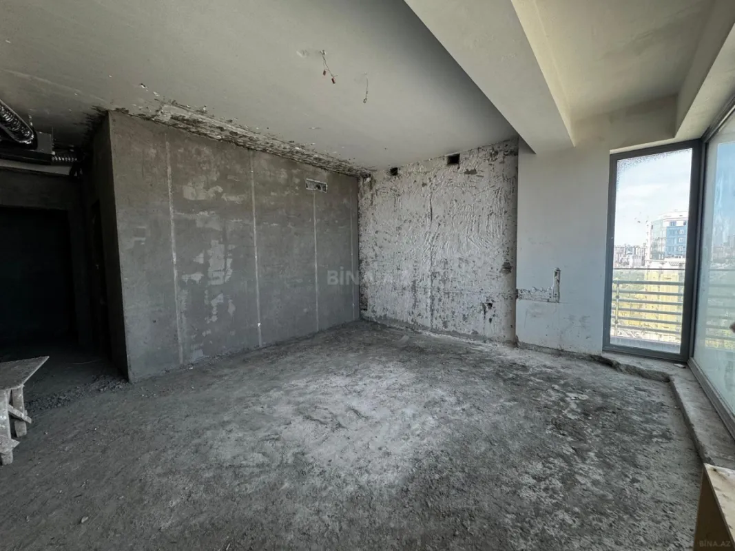 Satılır 3 otaqlı mənzil 201 m²