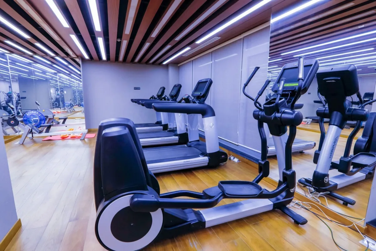 Satılır 3 otaqlı mənzil 265 m²